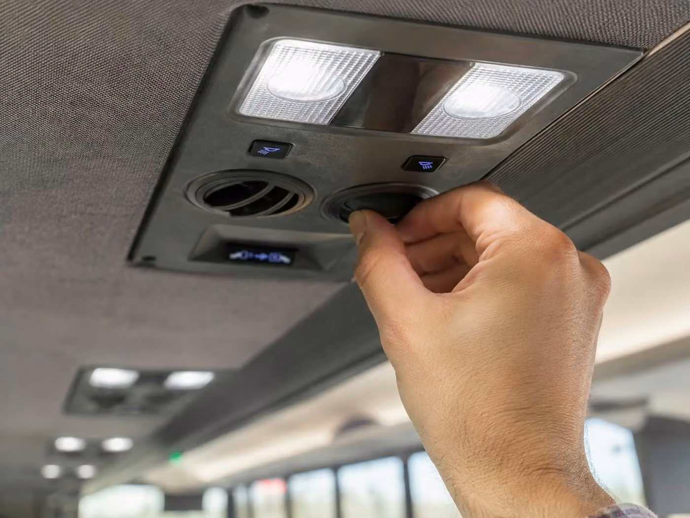 lauderdale lakes 20 passenger minibus air conditioning