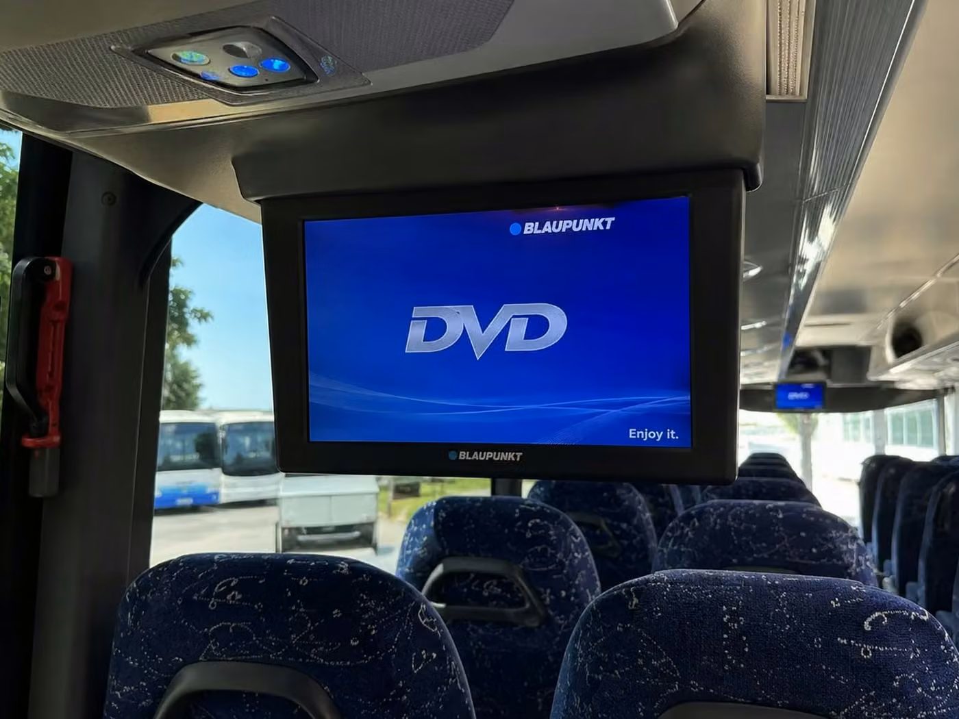 lauderdale lakes 56 passenger charter bus tvs
