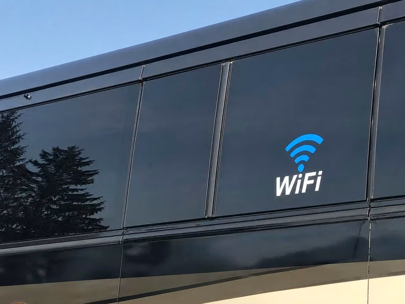 lauderdale lakes 56 passenger charter bus wifi