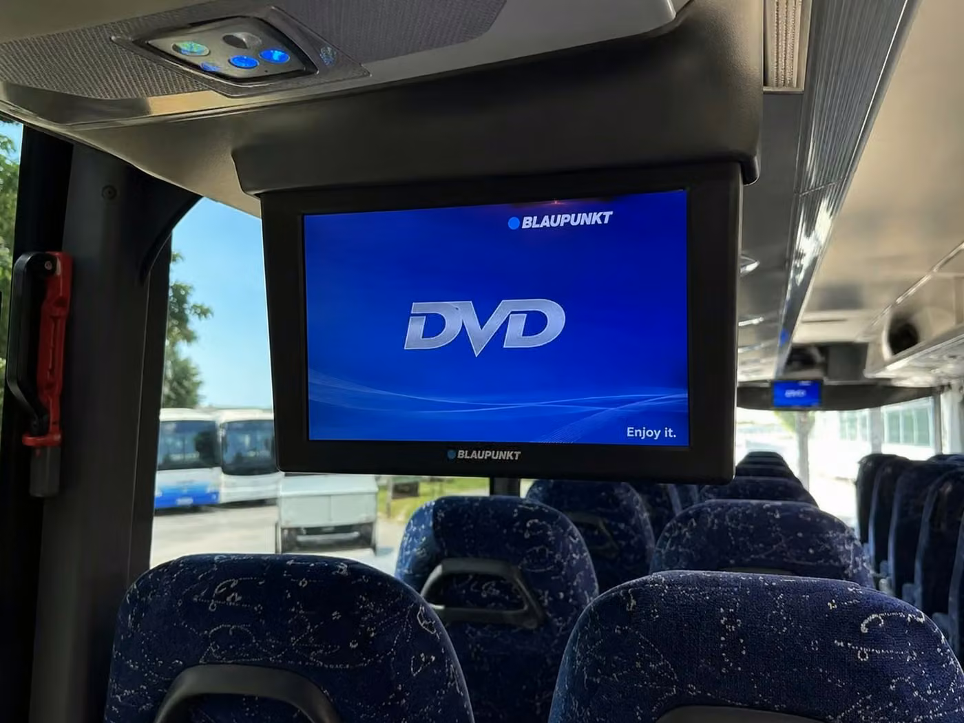 lauderdale lakes charter bus tv monitors