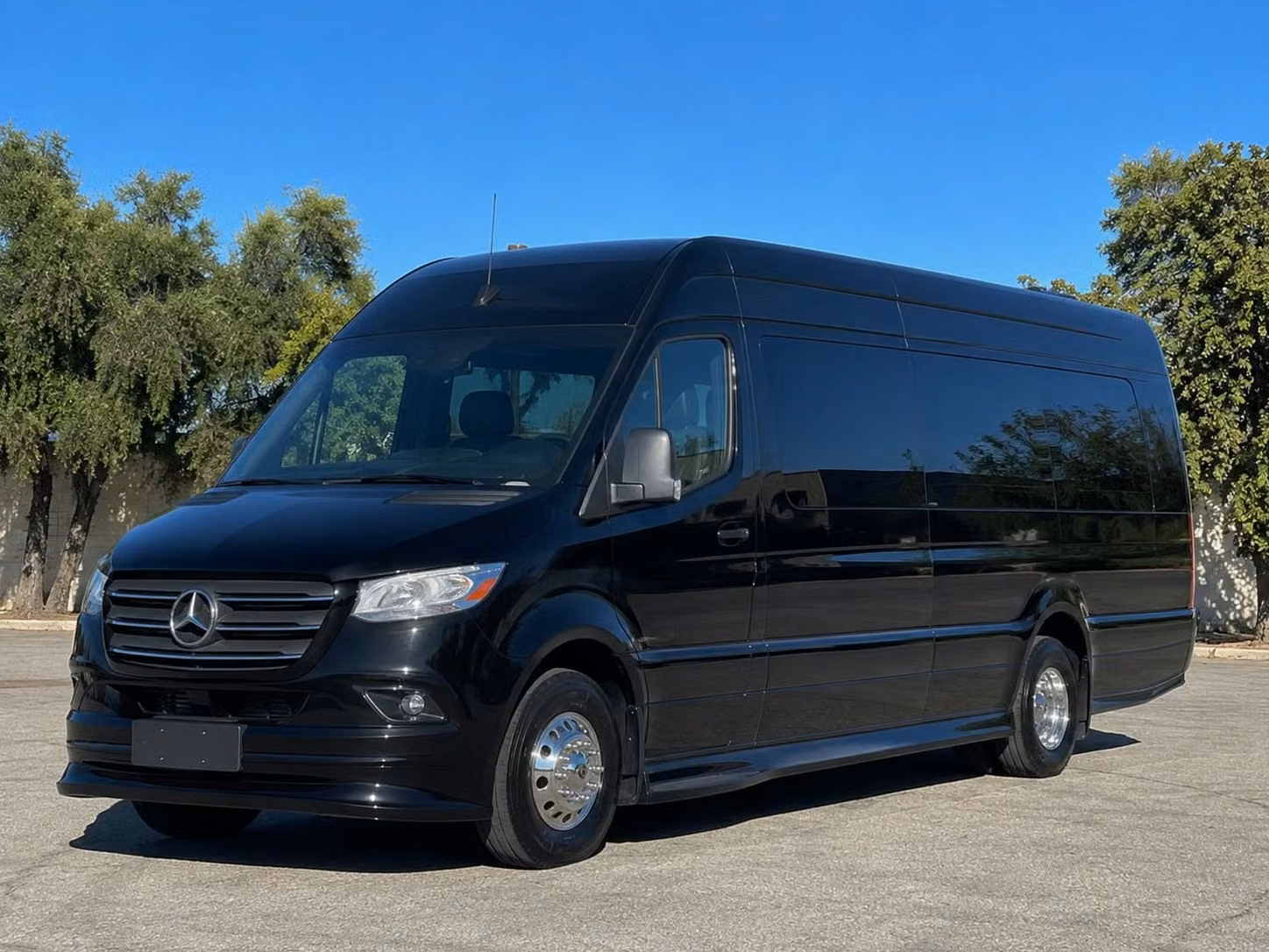 lauderdale lakes charter buses minibuses party buses and sprinter vans in lauderdale lakes
